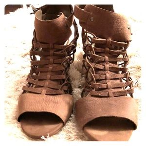 Vince Camuto strappy sandal